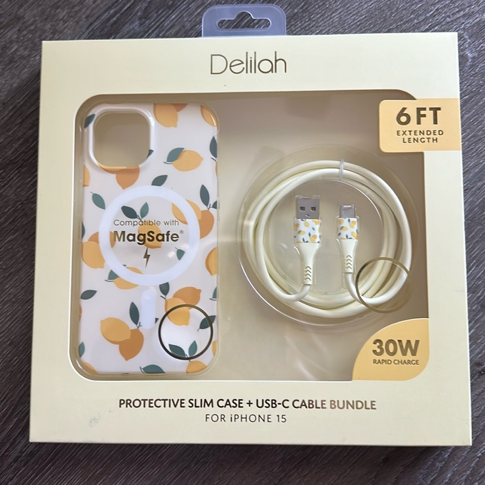 Protective slim case + USB - cable Bundle for iPhone 15!!